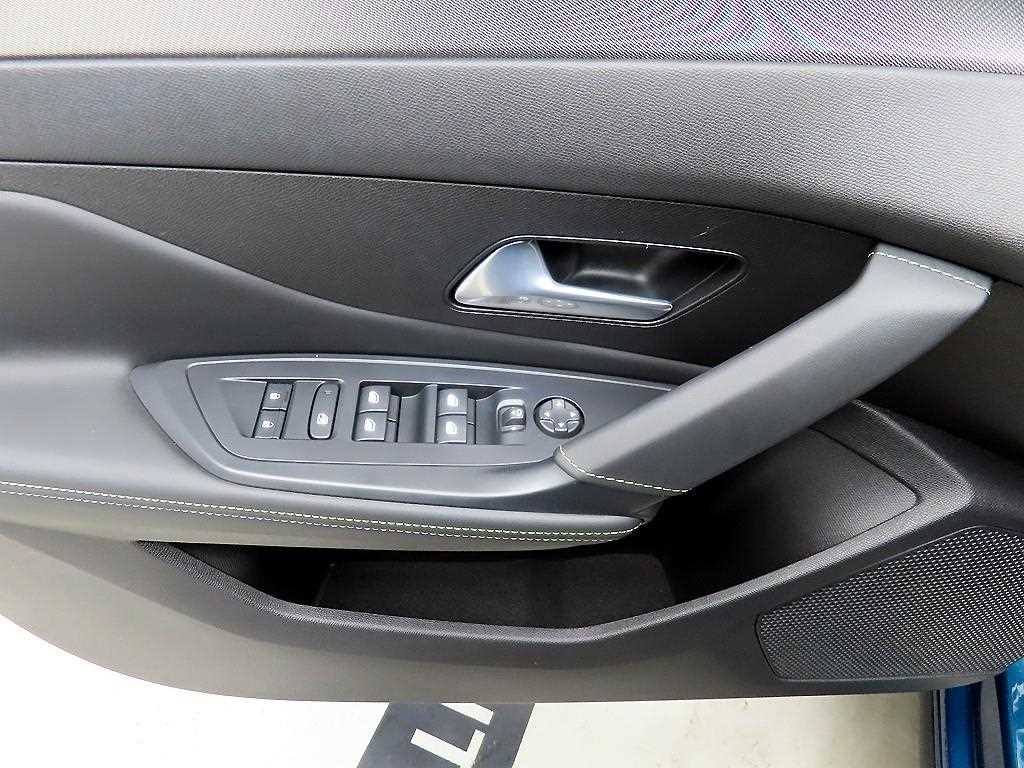 Peugeot 408 - Vista 11