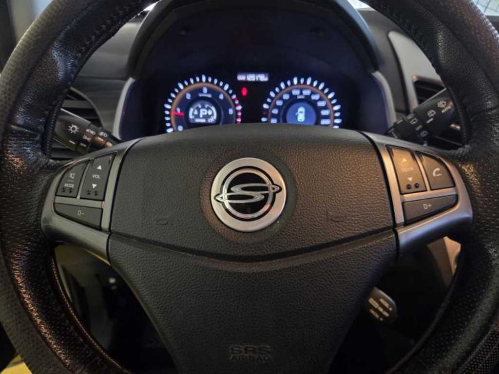 Ssangyong Korando - Vista 12