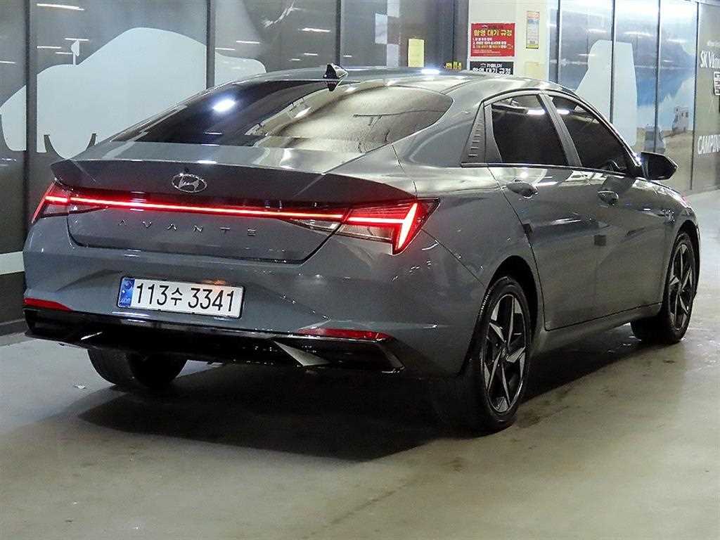 HYUNDAI Avante - Vista 4