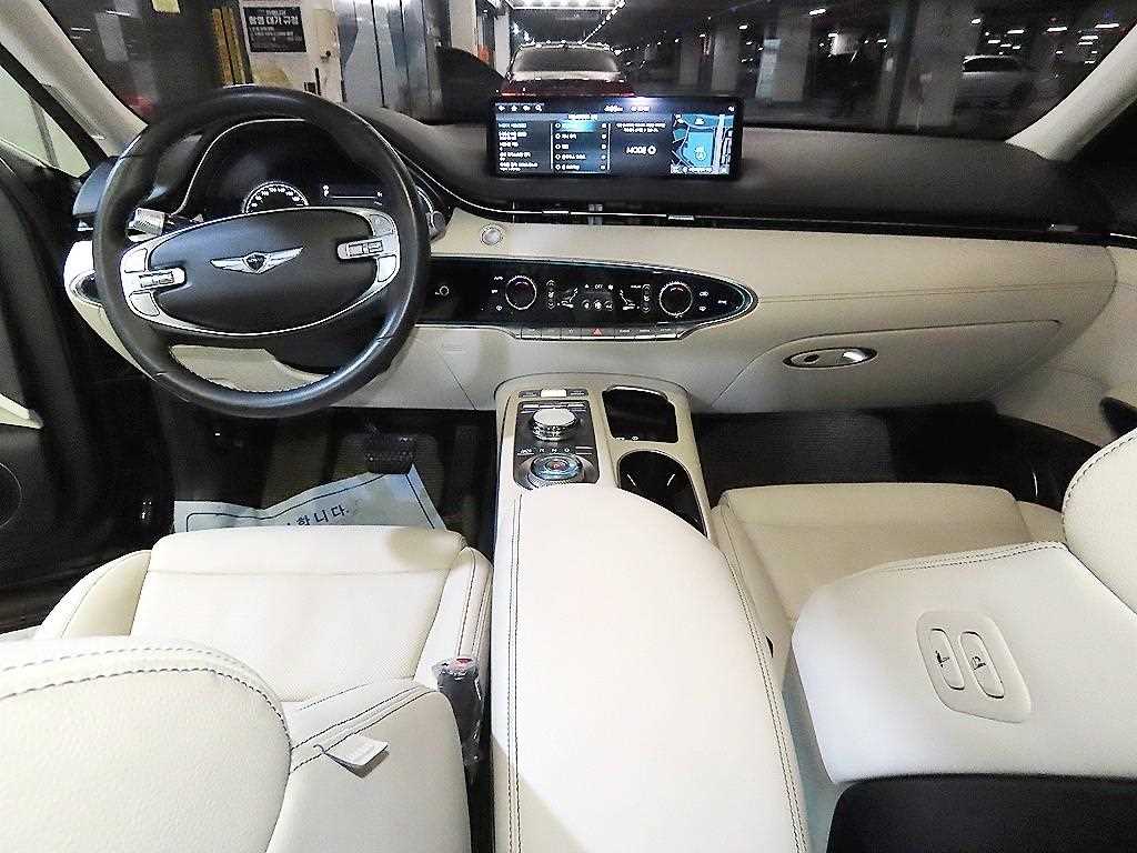 Genesis GV70 - Vista 10