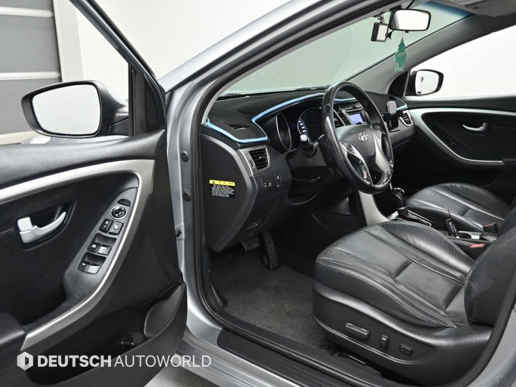 HYUNDAI i30 - Vista 11