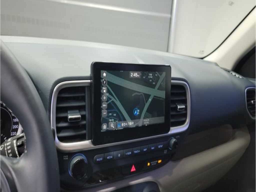 HYUNDAI Venue - Vista 11