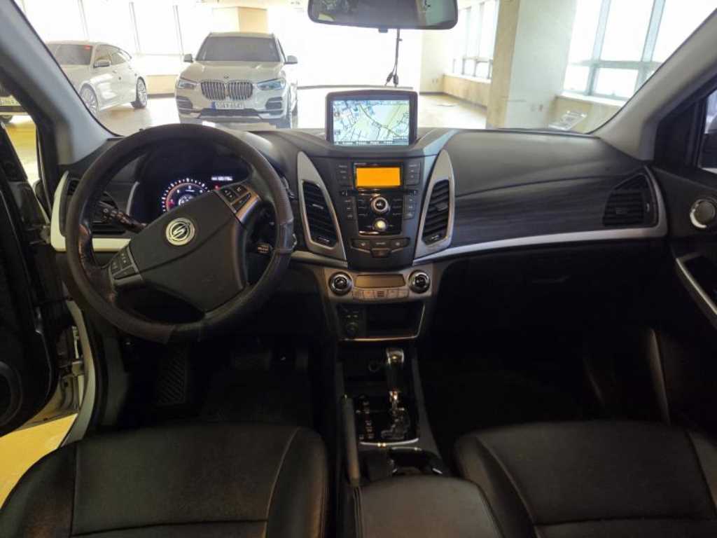 Ssangyong Korando - Vista 7