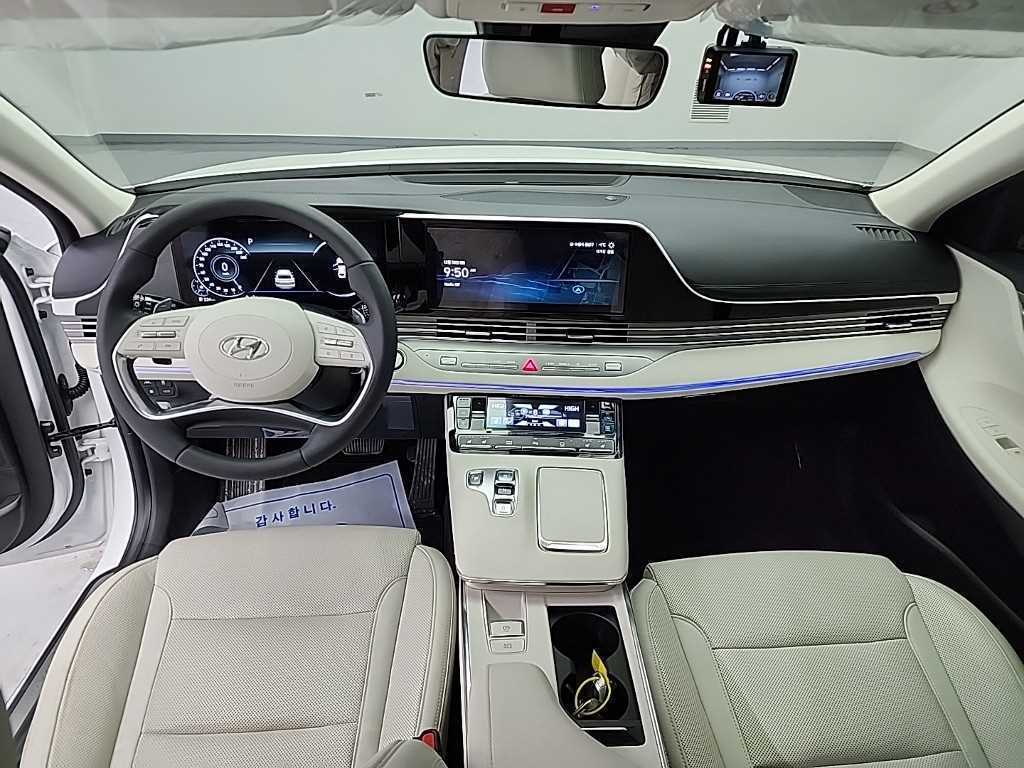 HYUNDAI Grandeur - Vista 7