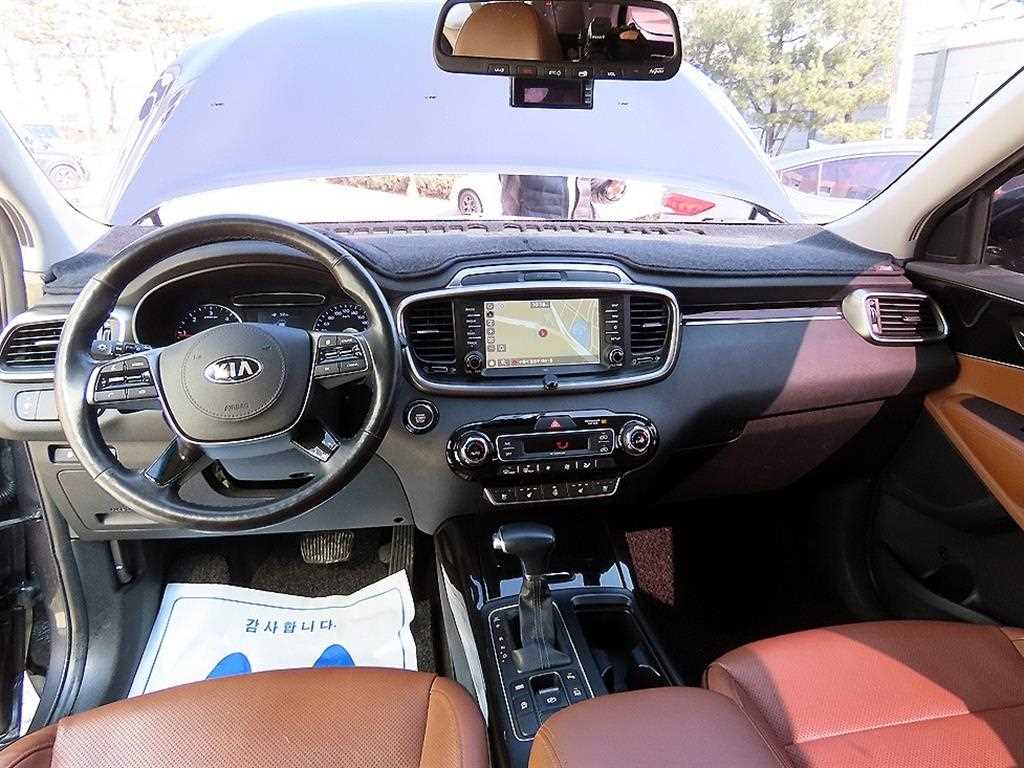 KIA Sorento - Vista 7