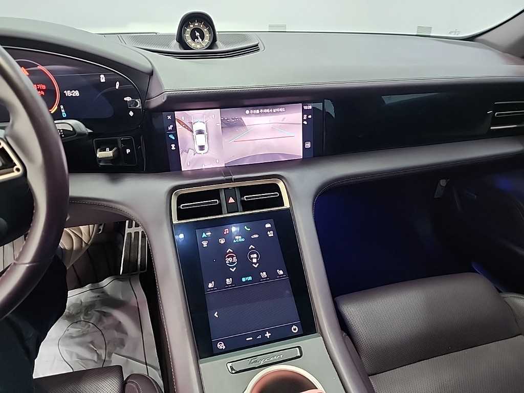 Porsche Taycan - Vista 10