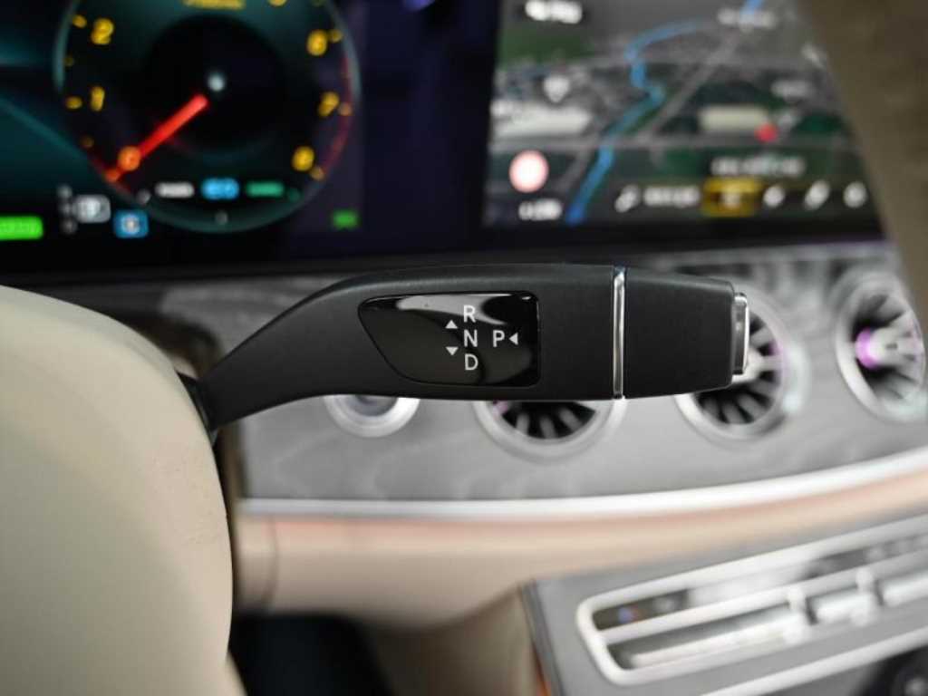 Mercedes Benz E class - Vista 9