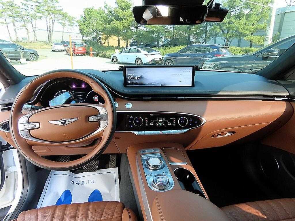 Genesis GV70 - Vista 7