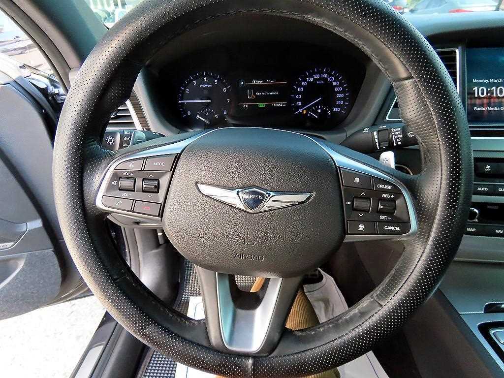 Genesis G80 - Vista 8