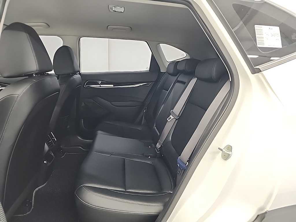 KIA Seltos - Vista 12