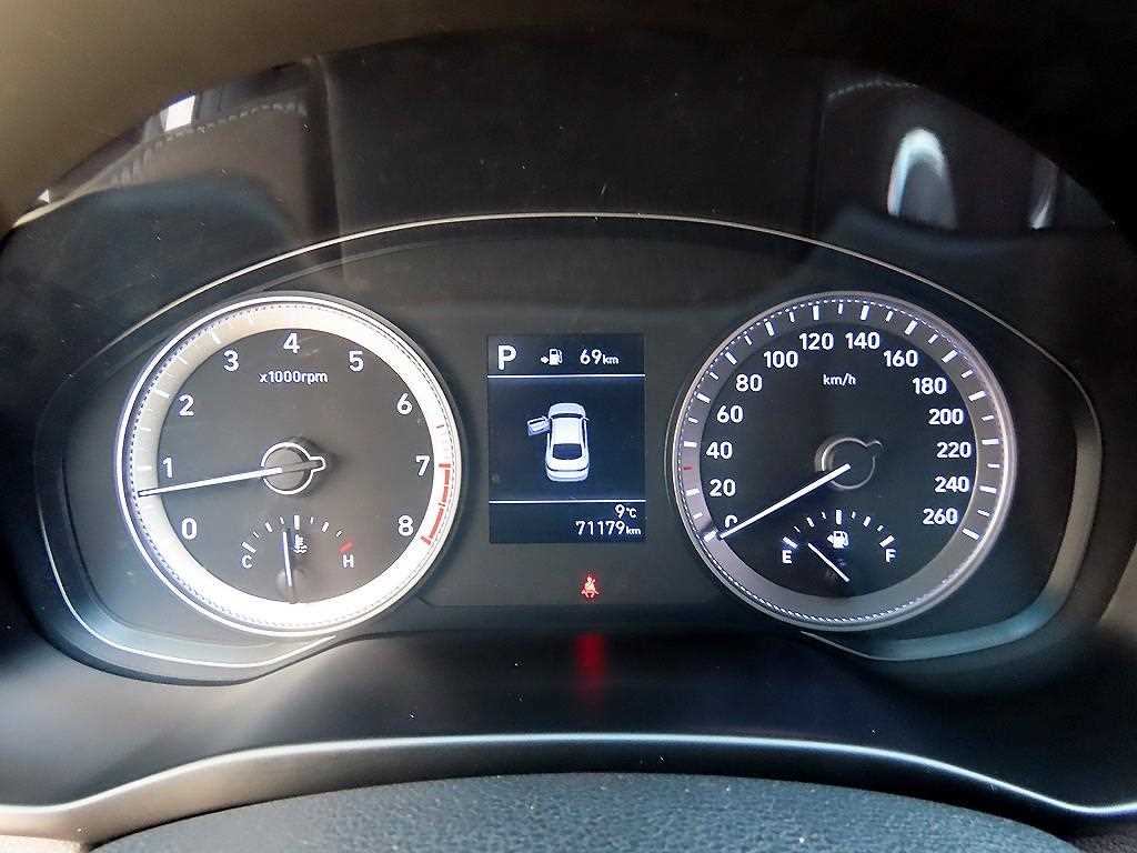 HYUNDAI Grandeur - Vista 9