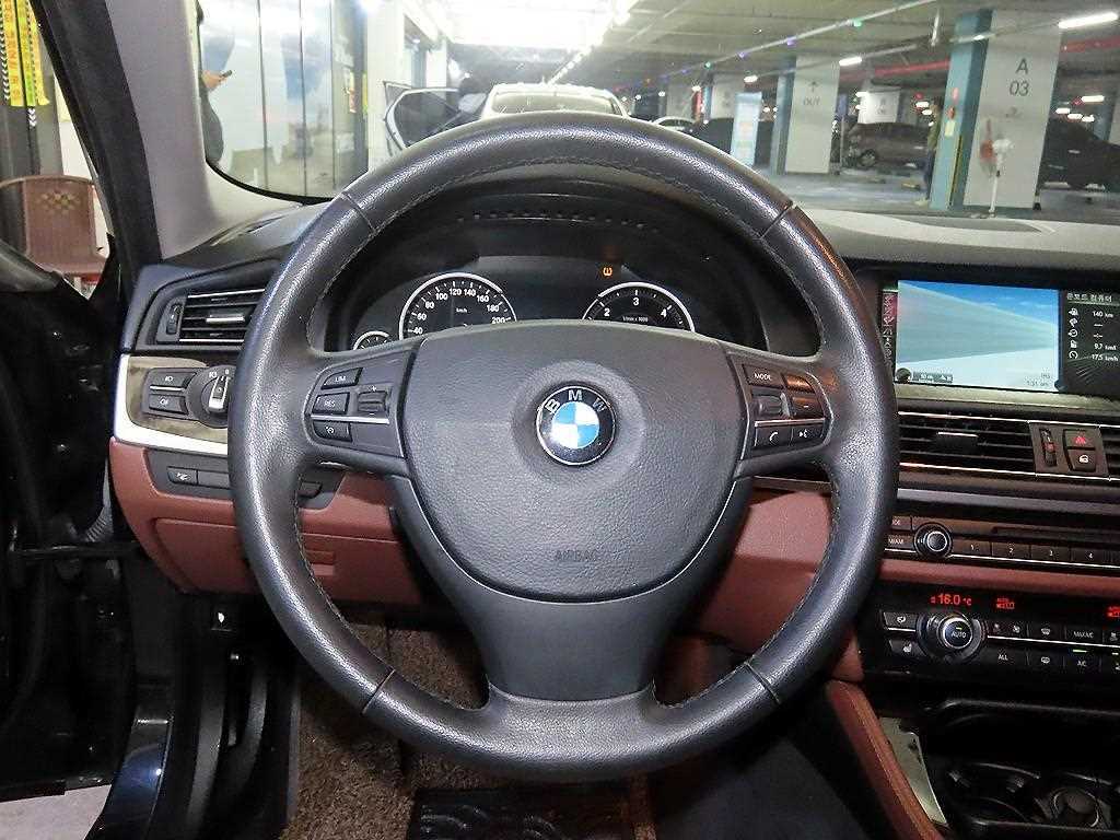 BMW 5 Series - Vista 8