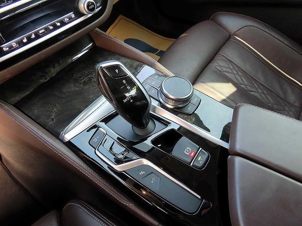 BMW 5 Series - Vista 11