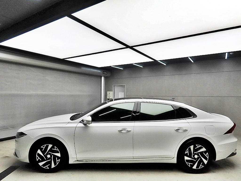 HYUNDAI Grandeur - Vista 4