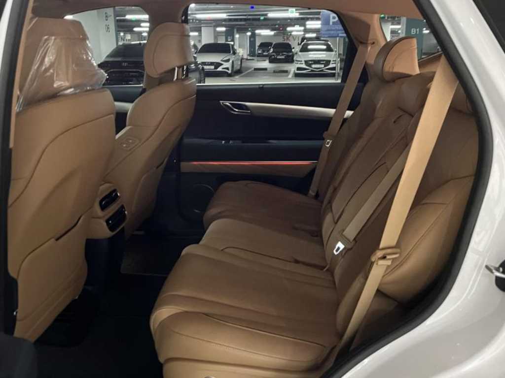 Genesis GV80 - Vista 9