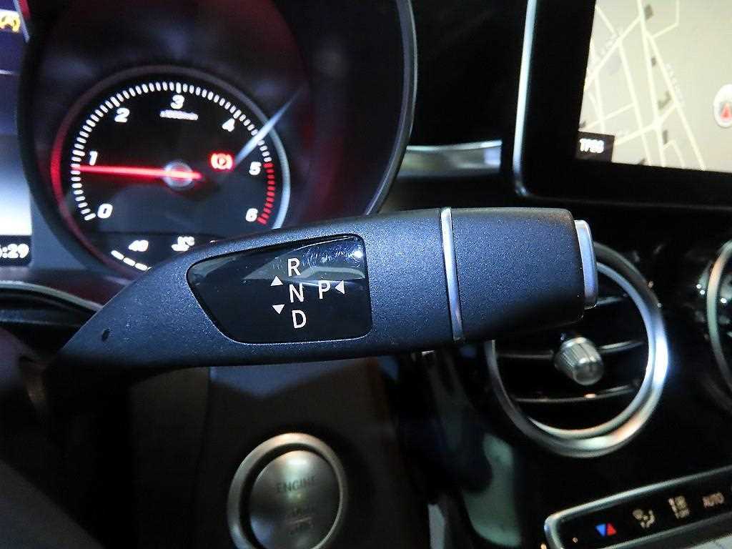 Mercedes Benz GLC Class - Vista 12