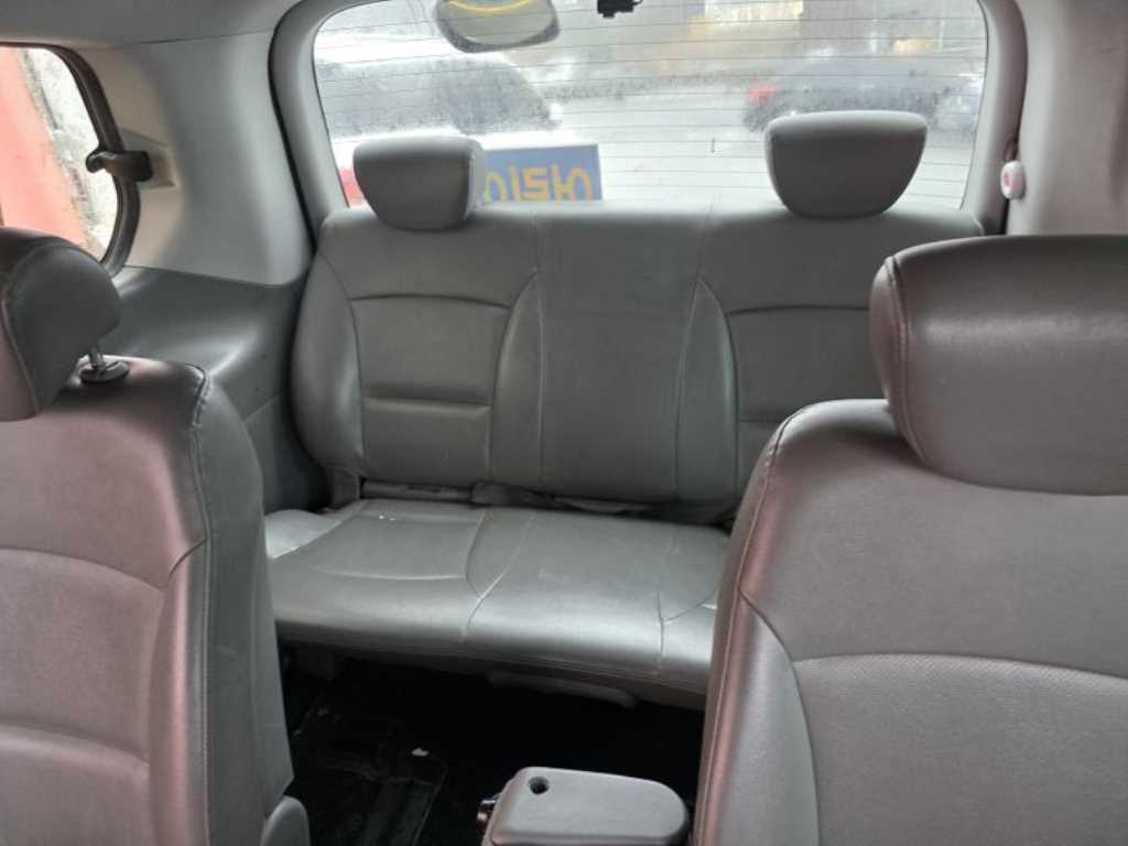 HYUNDAI Starex - Vista 9