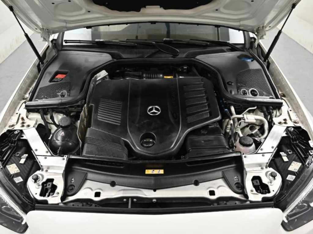 Mercedes Benz E class - Vista 6