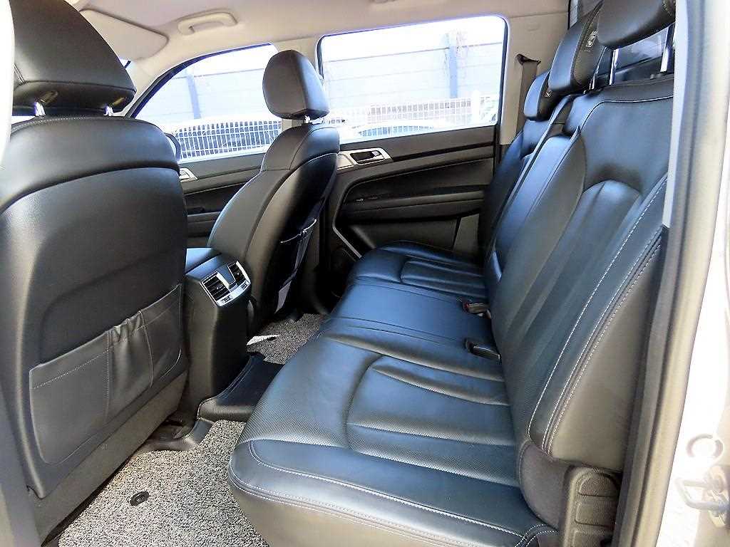 Ssangyong Rexton - Vista 6