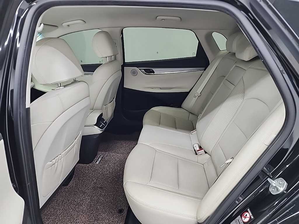 HYUNDAI Grandeur - Vista 12