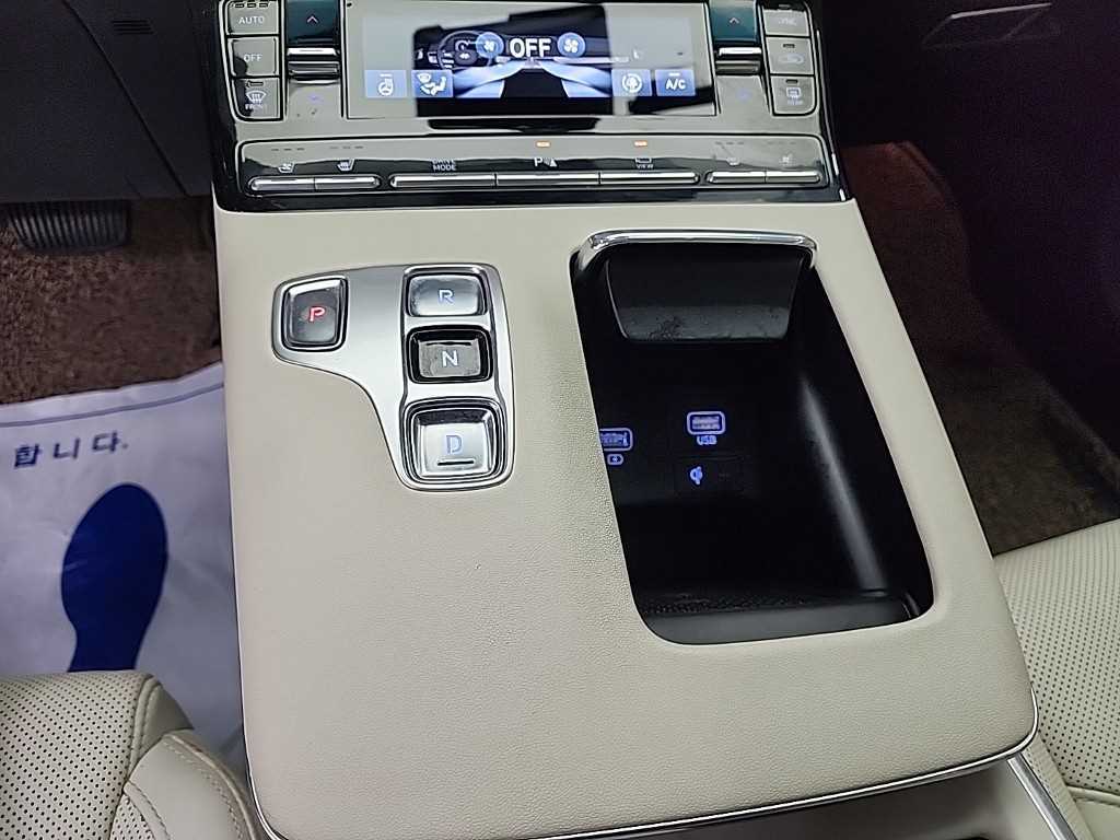 HYUNDAI Grandeur - Vista 8