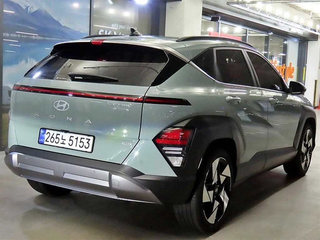 HYUNDAI Kona - Vista 4