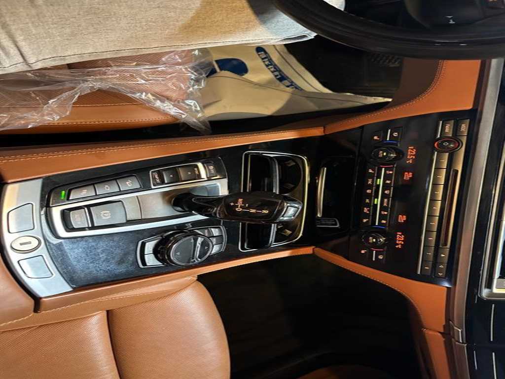 BMW 7 Series - Vista 12