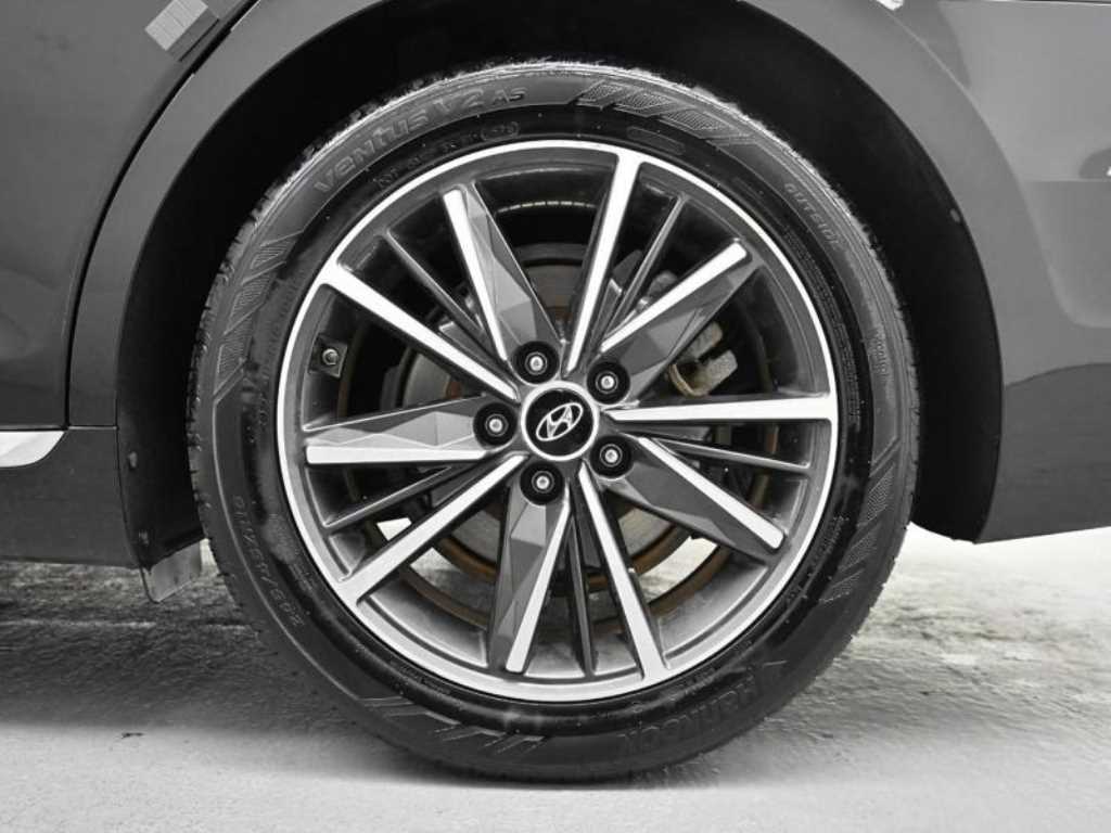 HYUNDAI Grandeur - Vista 5