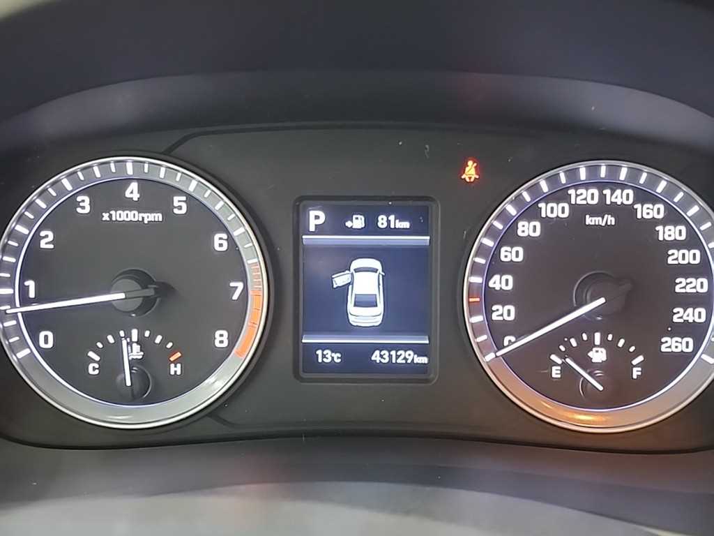 HYUNDAI Sonata - Vista 6