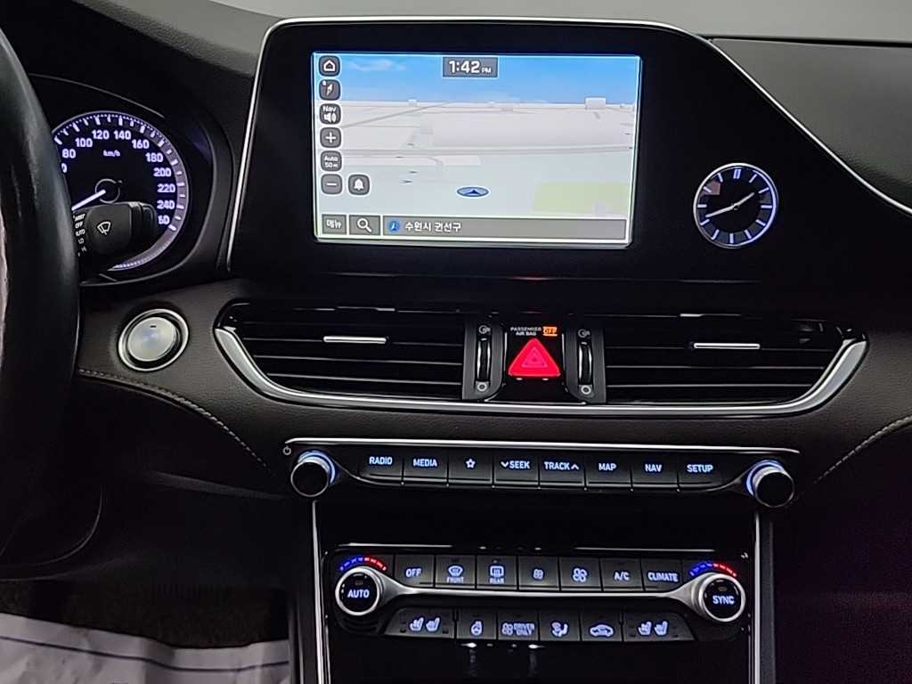 HYUNDAI Grandeur - Vista 10