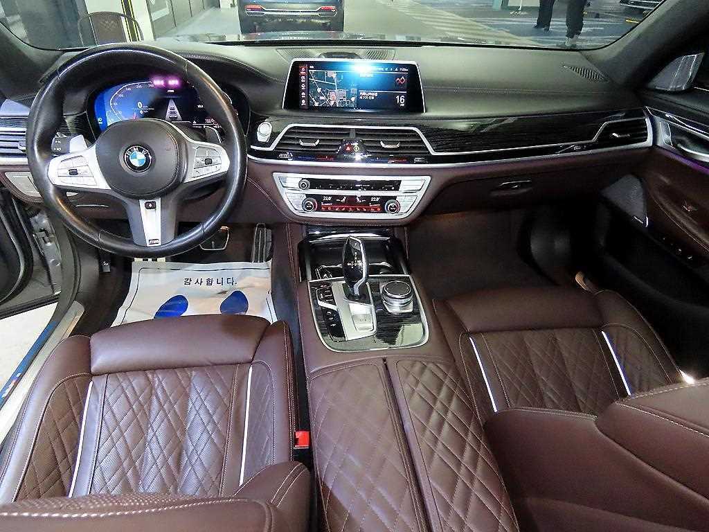 BMW 7 Series - Vista 10