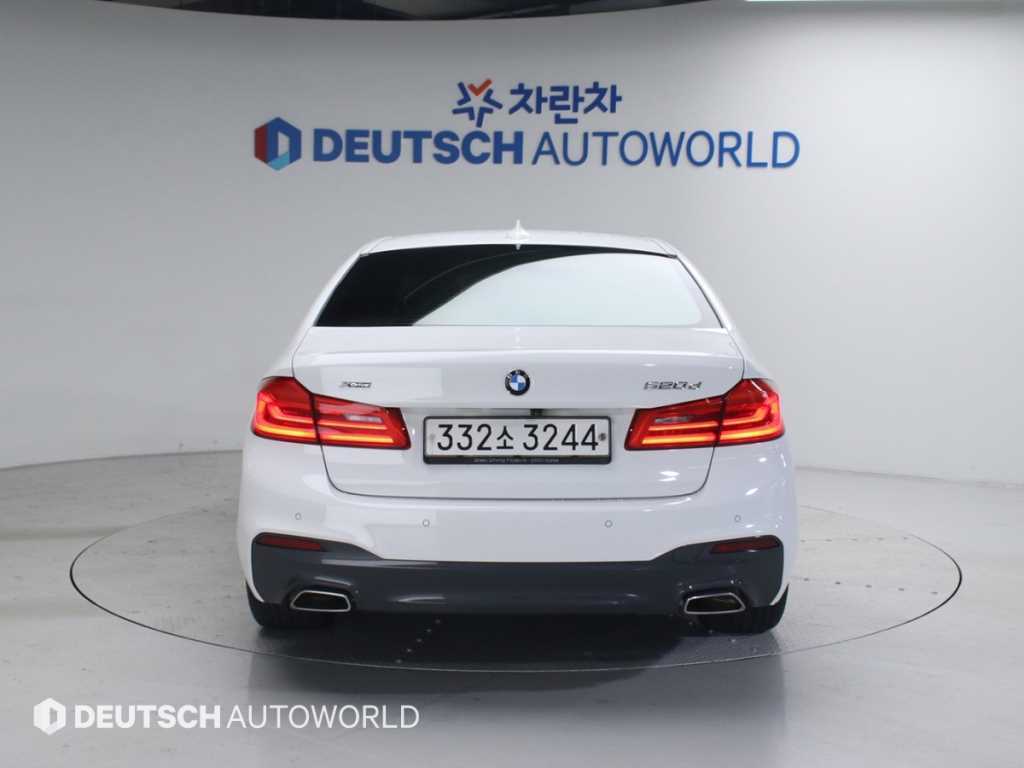 BMW 5 Series - Vista 4