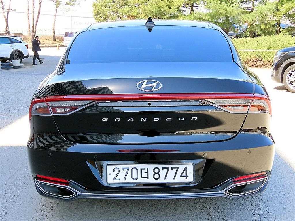 HYUNDAI Grandeur - Vista 4