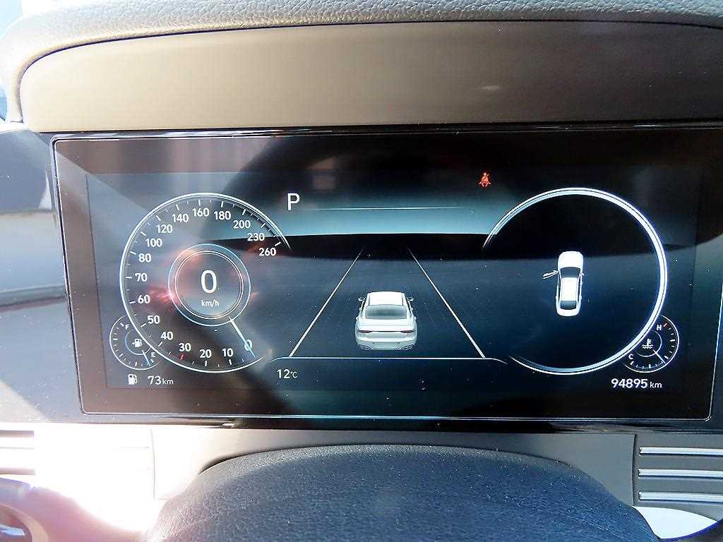 HYUNDAI Grandeur - Vista 9