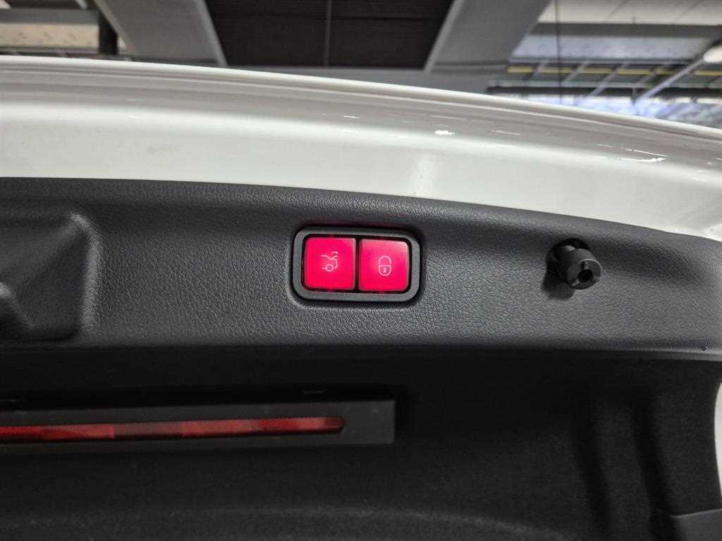 Mercedes Benz C Class 2023 Blanco - Importación desde Corea - HF Imports Iquique - Foto 19