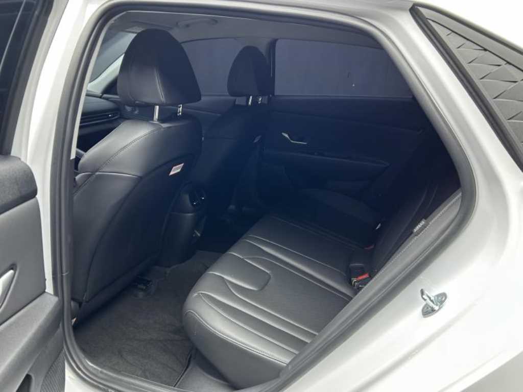 HYUNDAI Avante - Vista 6