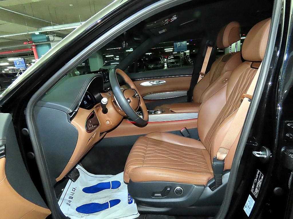 Genesis GV70 - Vista 6