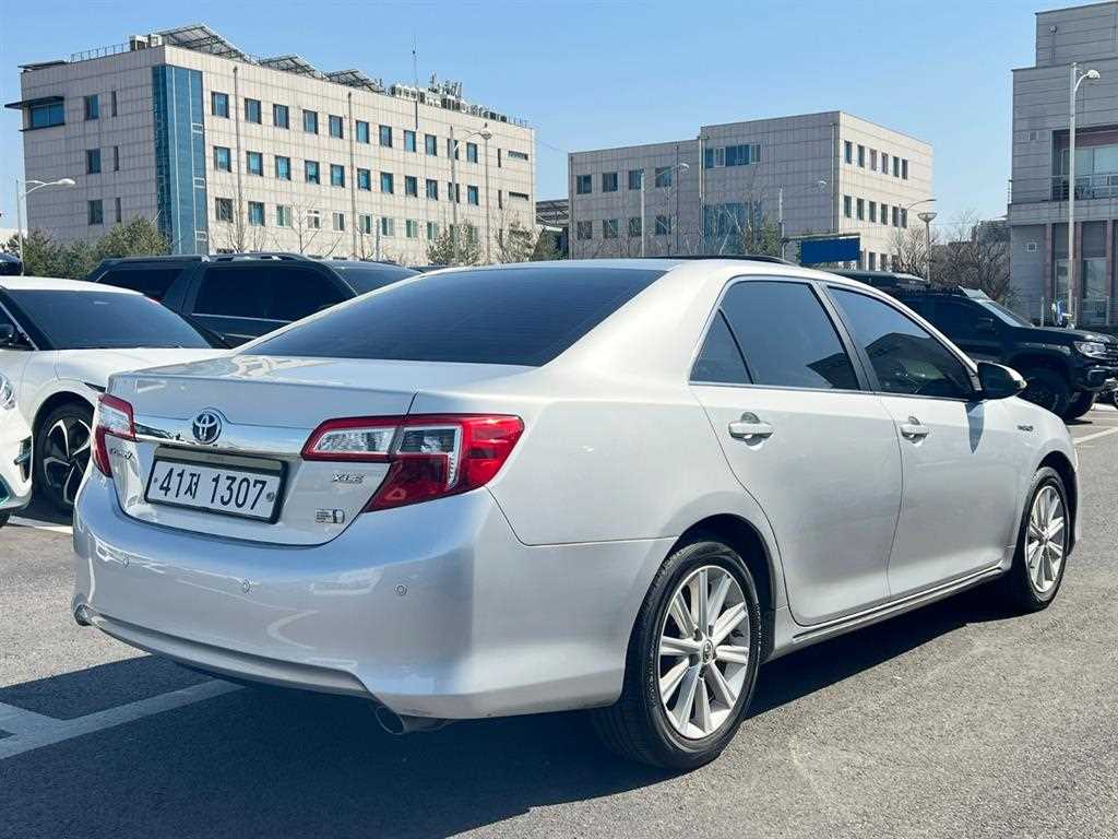 Toyota Camry - Vista 4
