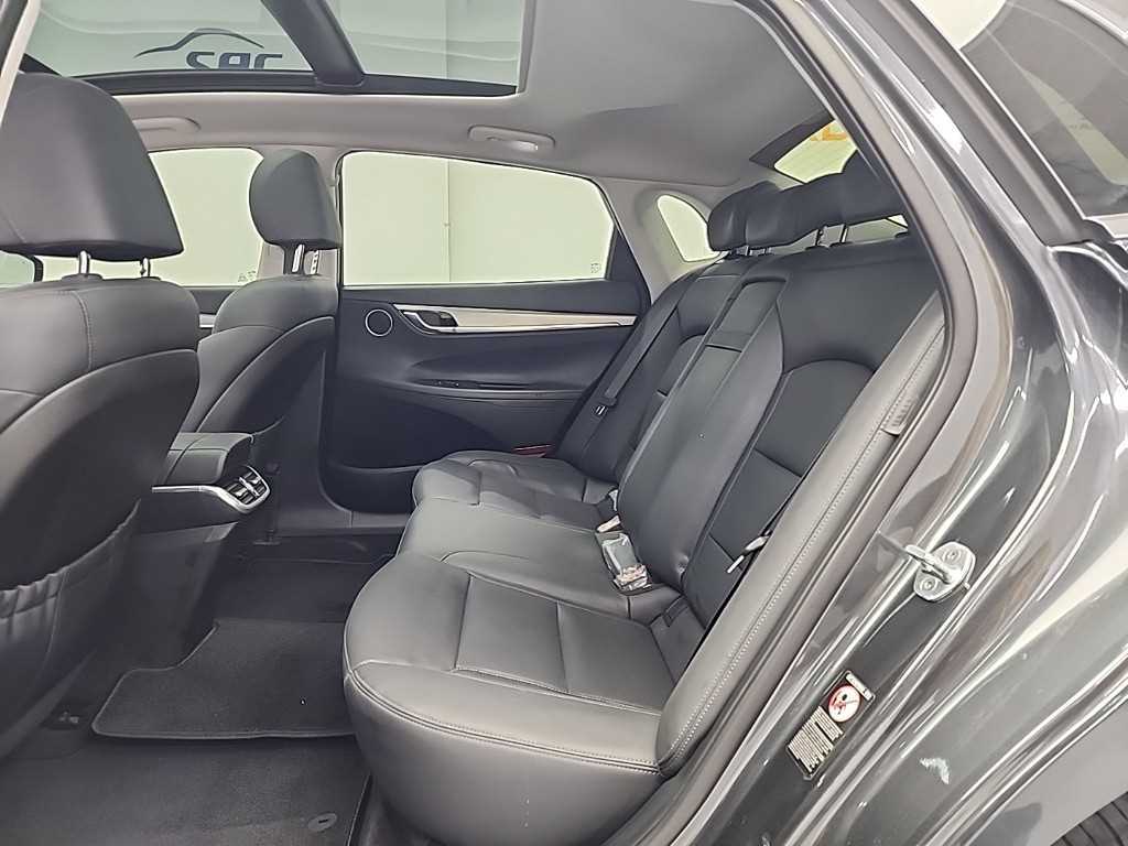 HYUNDAI Grandeur - Vista 12