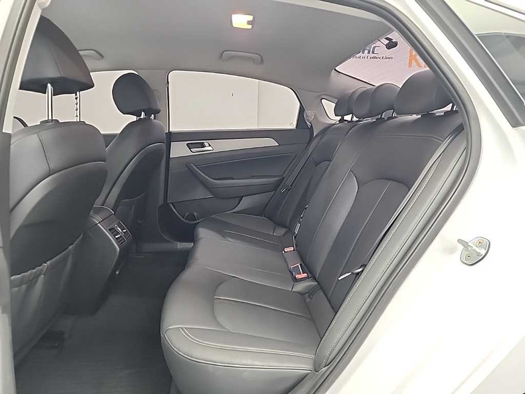 HYUNDAI Sonata - Vista 12