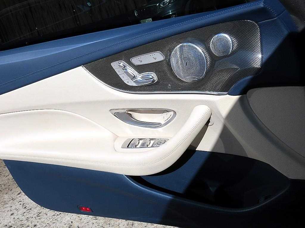 Mercedes Benz E class - Vista 12