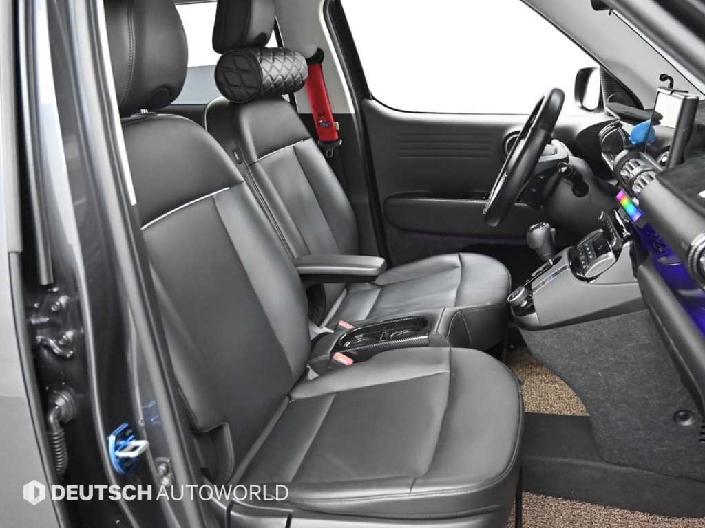 HYUNDAI Casper - Vista 10