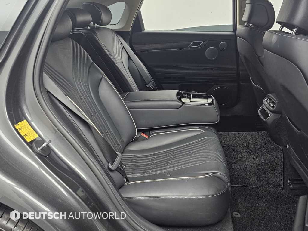 Genesis G80 - Vista 12