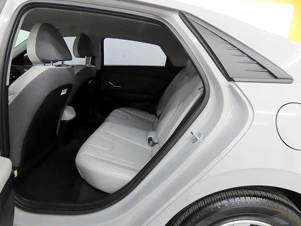 HYUNDAI Avante - Vista 6