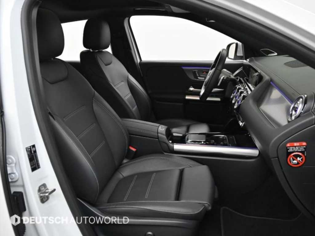 Mercedes Benz EQA - Vista 10