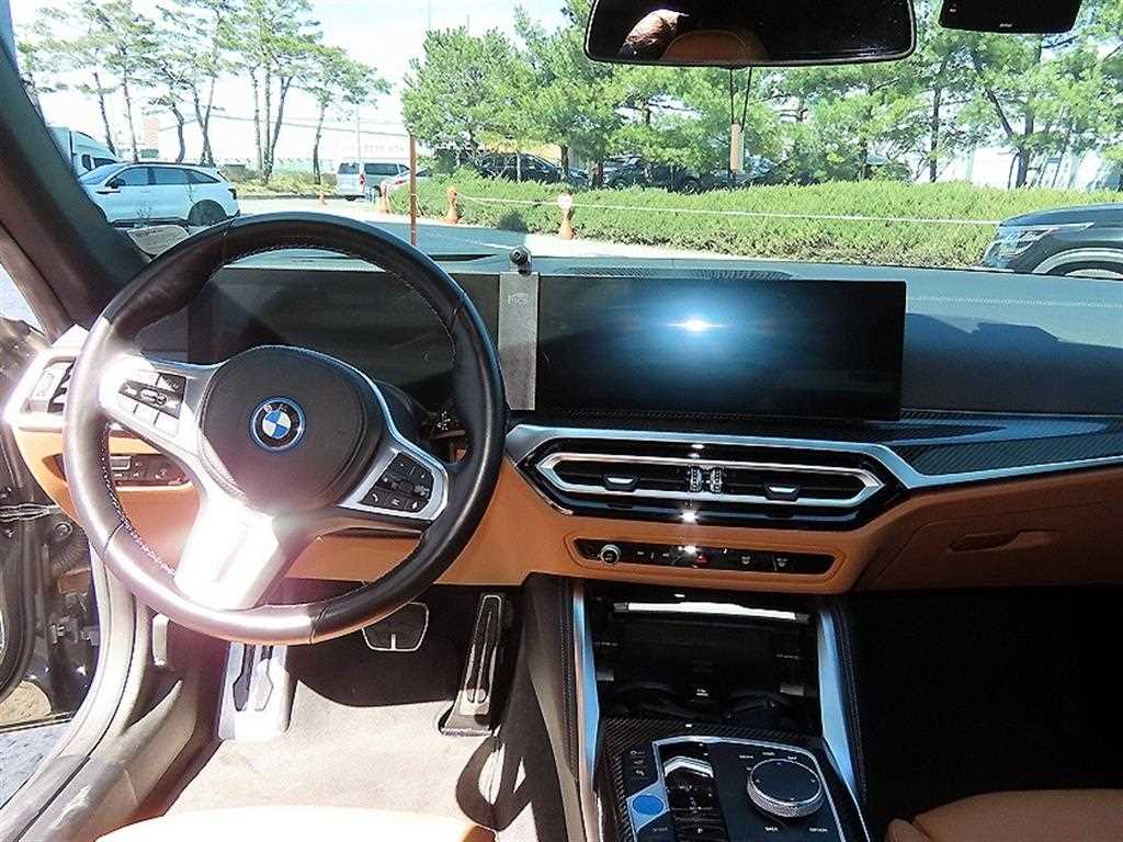 BMW i4 - Vista 7