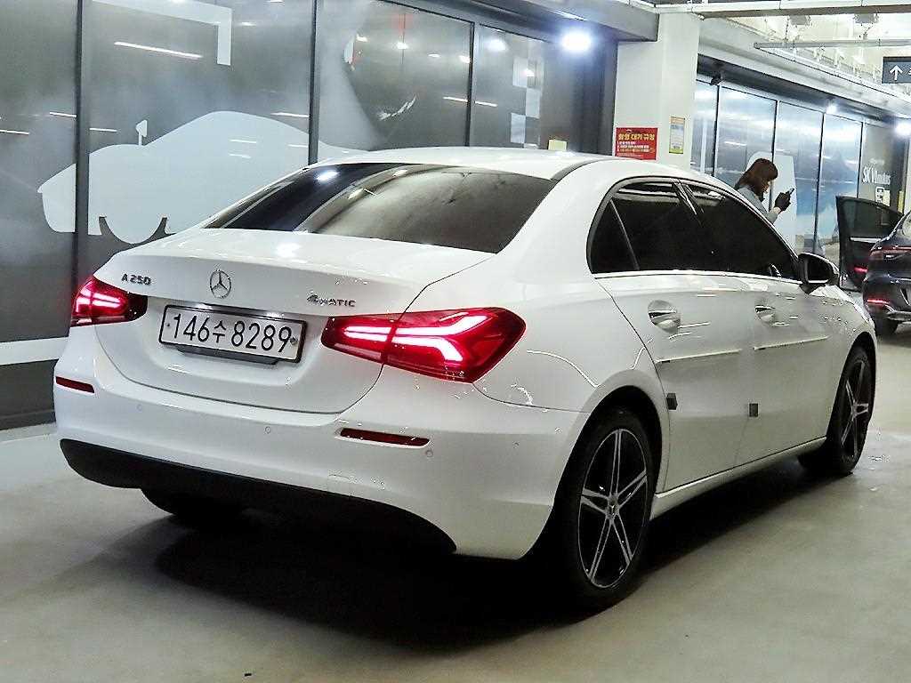 Mercedes Benz A Class - Vista 4