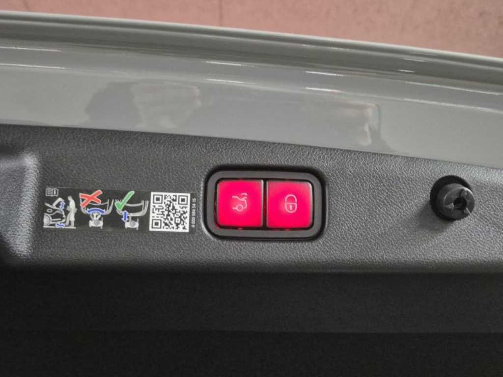 Mercedes Benz E class - Vista 7