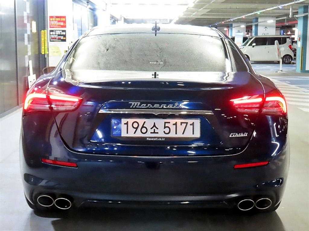 Maserati Ghibli - Vista 5