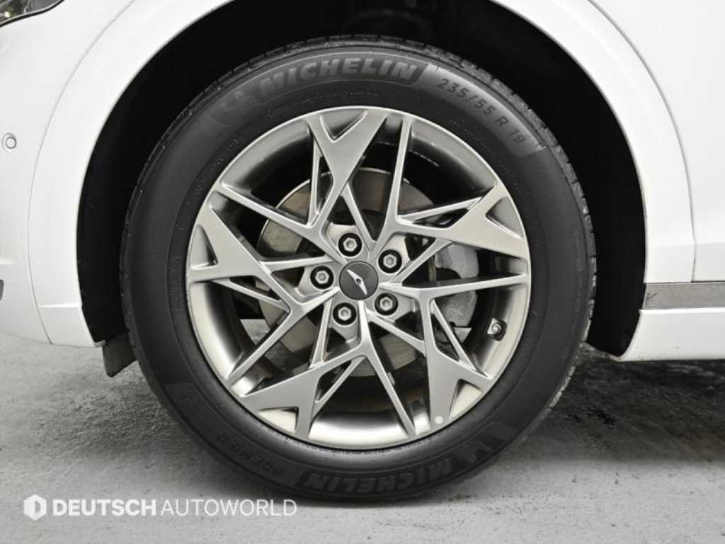 Genesis GV70 - Vista 5